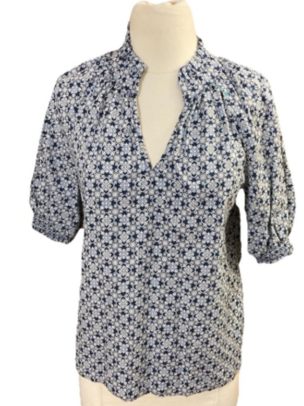 Luxury Brand AVARA XS Navy and White Summer Blouse - Picture 2 of 9